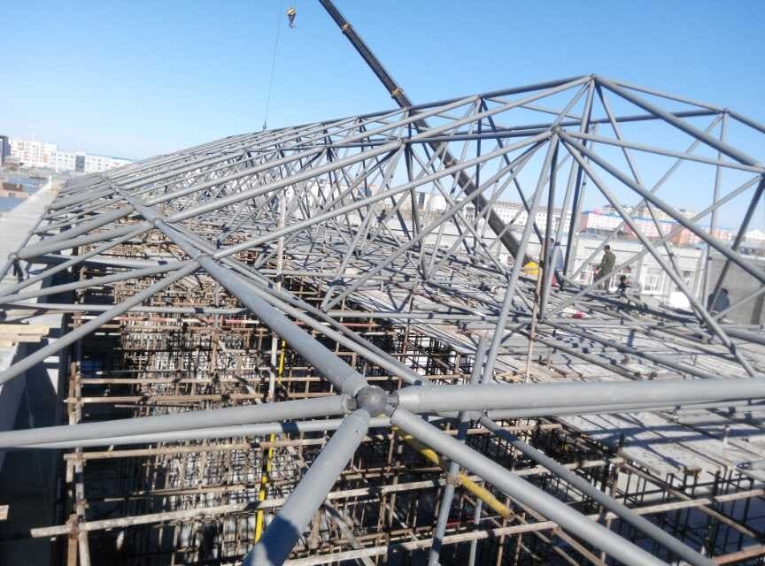 桦甸商贸城屋顶网架工程